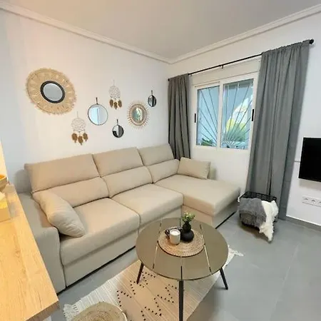 Palm Paradise Retreat: 2bedroom With Pool View * Ciudad Quesada