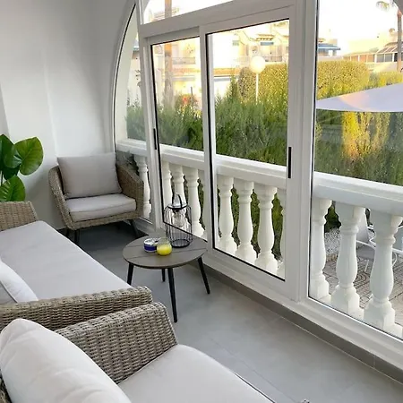Palm Paradise Retreat: 2bedroom With Pool View Apartment Ciudad Quesada