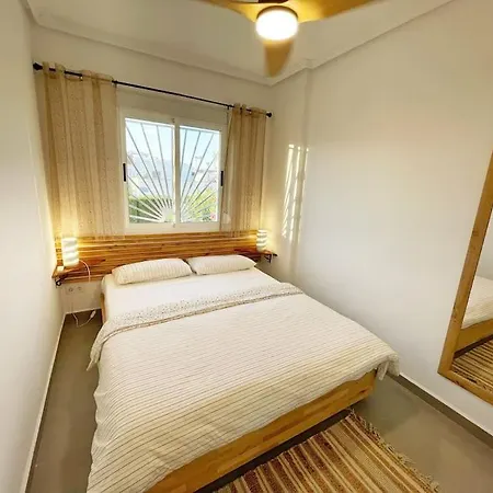 Palm Paradise Retreat: 2bedroom With Pool View *