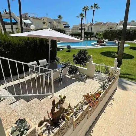 Palm Paradise Retreat: 2bedroom With Pool View Ciudad Quesada